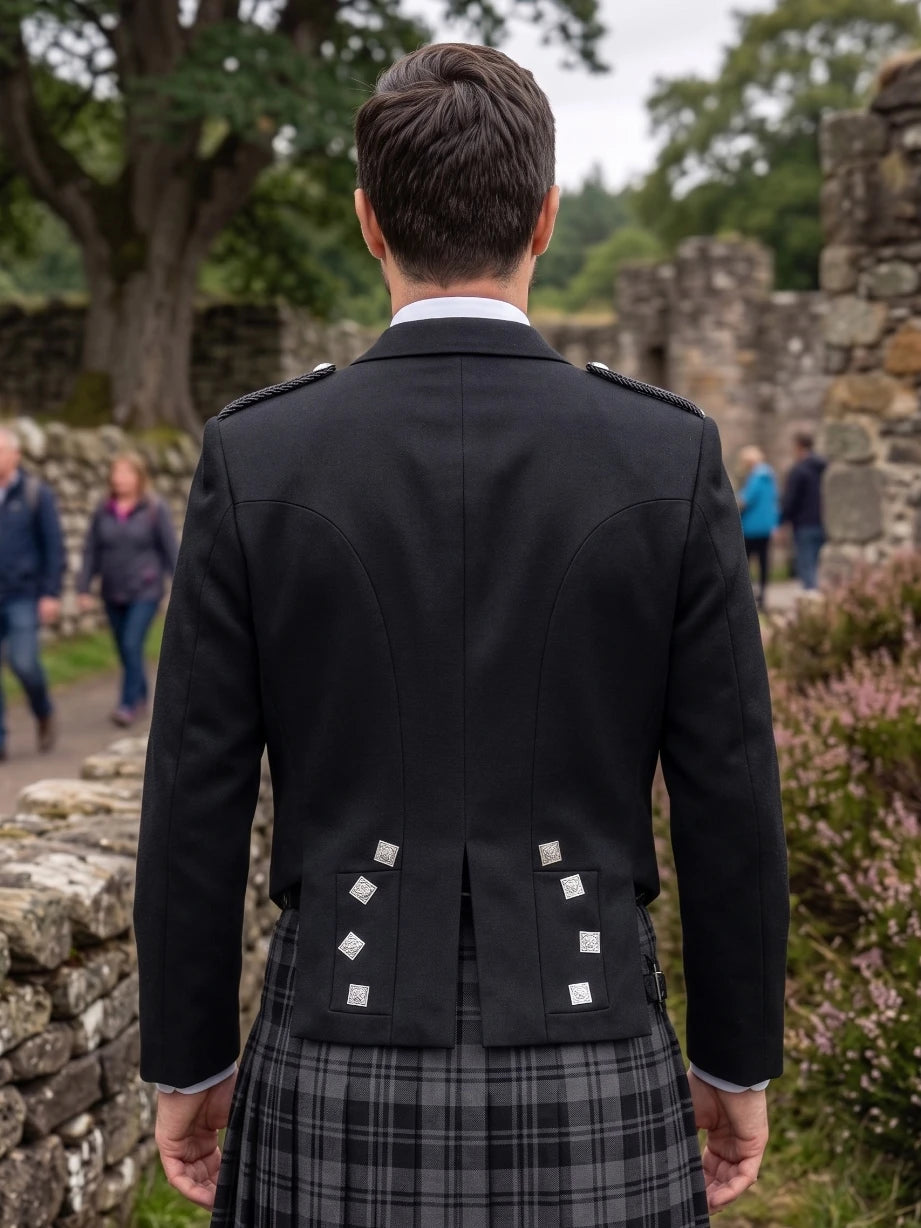 Veste Prince Charlie Noire avec Revers en Satin et Boutons Carrés Argentés