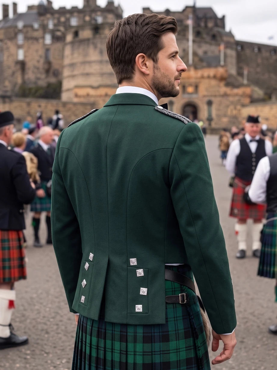 Veste Kilt Prince Charlie Vert Forêt avec Revers en Satin et Boutons Carrés Argent