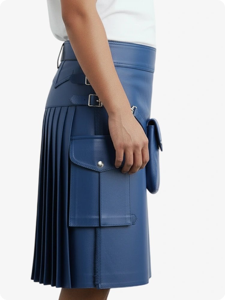 Kilt en cuir plissé bleu standard avec passants de ceinture et sangles latérales